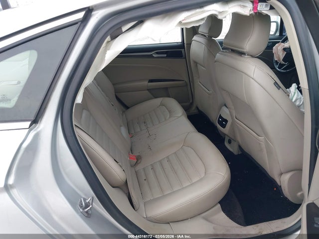 3FA6P0HDXJR126693 Ford FUSION SE