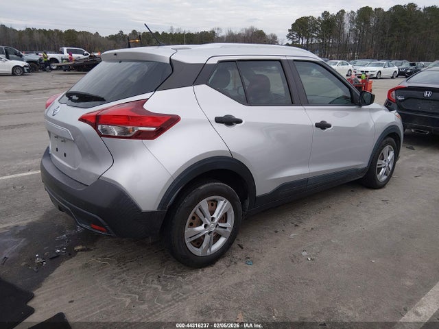 2019 NISSAN KICKS 3N1CP5CU5KL564580 Photo 3