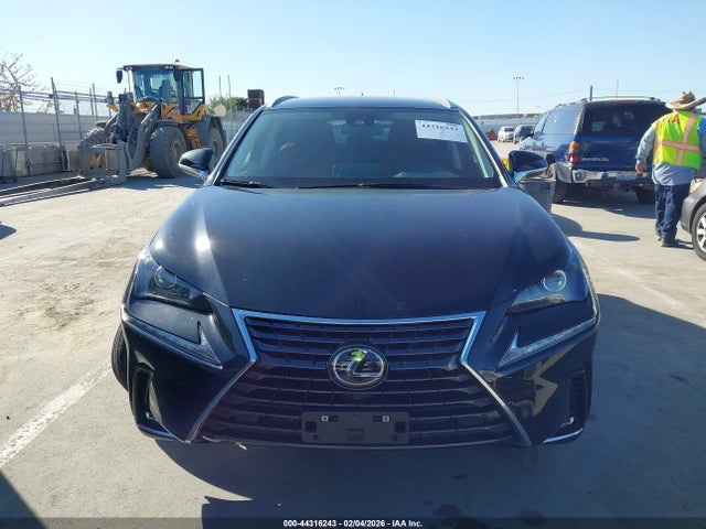 JTJDARBZ4M2198815 Lexus NX 300