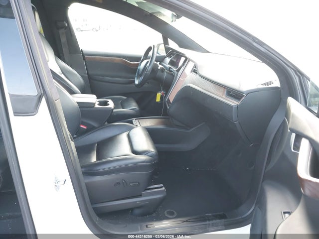 2020 TESLA MODEL X 5YJXCAE44LF279403 Photo 4