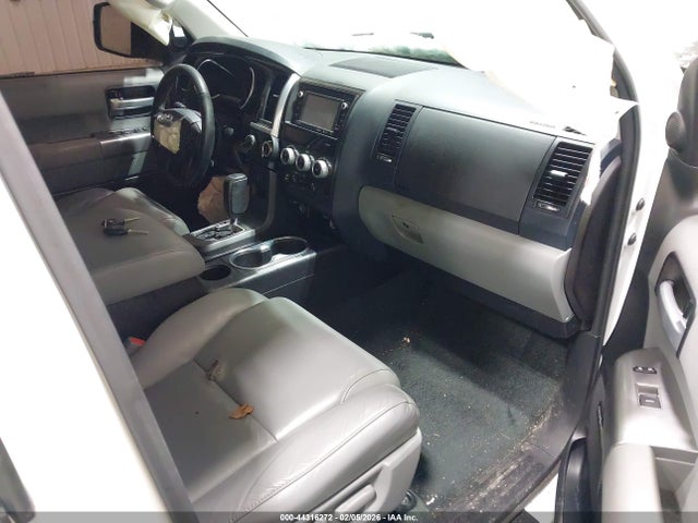 5TDJY5G10JS156918 Toyota Sequoia Limited 5.7l V8