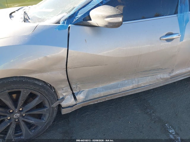 1N4AA6AP0GC377314 Nissan Maxima 3.5 Sr