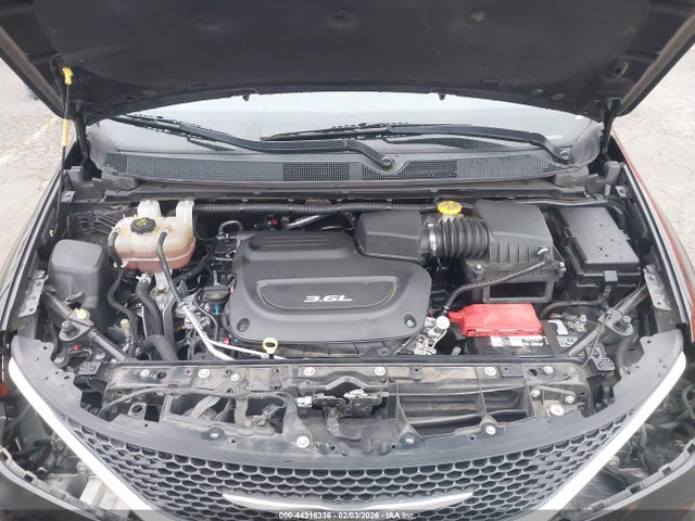 Aukcja sprzedaży 2017 Chrysler Pacifica Touring-l, vin: 2C4RC1BG2HR642350, numer aukcji: 44316336