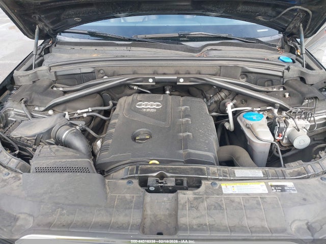 WA1LFAFP7FA137262 Audi Q5 2.0t Premium
