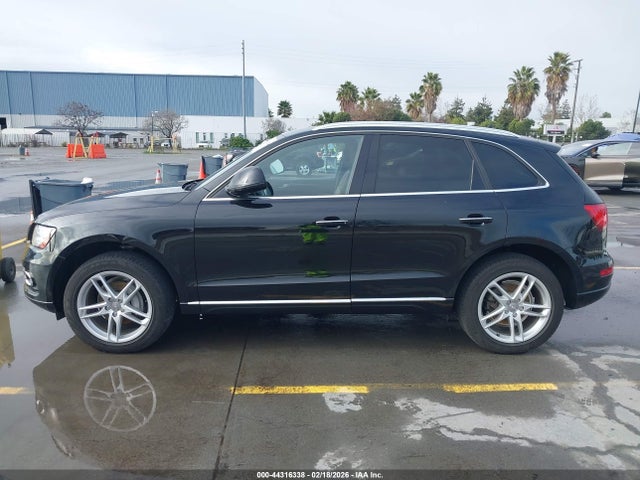 WA1LFAFP7FA137262 Audi Q5 2.0t Premium