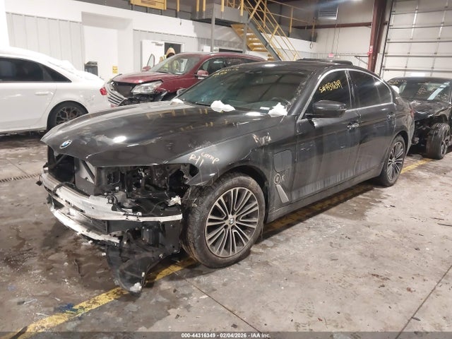2018 BMW 530E WBAJB1C56JB085019 Photo 1