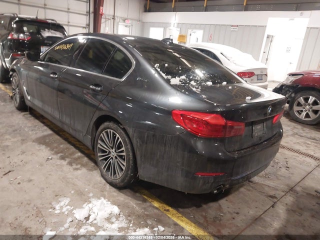 2018 BMW 530E WBAJB1C56JB085019 Photo 2
