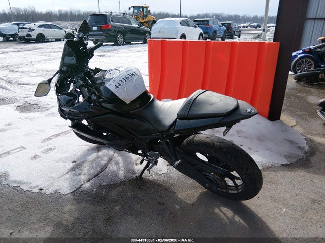 2023 YAMAHA YZFR3 MH3RH18Y3PK013003 Photo 2