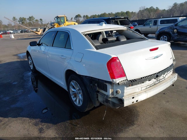 2016 Chrysler 300 Limited მანქანა იყიდება აუქციონზე, vin: 2C3CCAAG5GH151514, აუქციონის ნომერი: 44316405