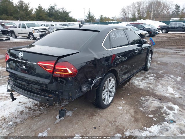 2018 VOLKSWAGEN PASSAT 1VWCA7A30JC007927 Photo 3