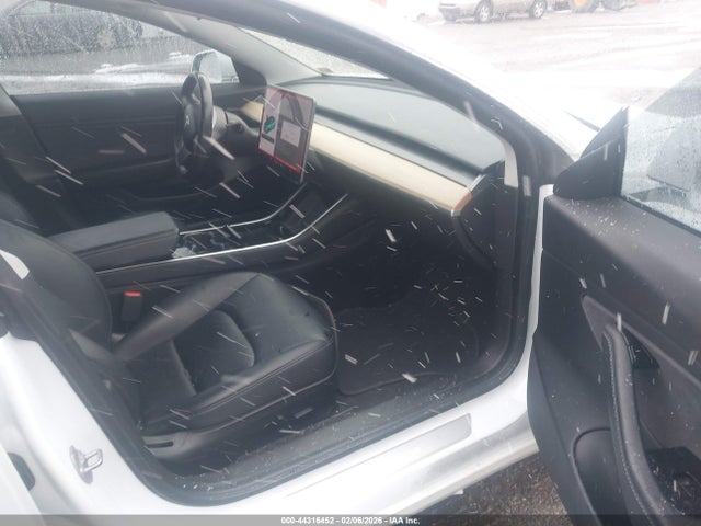 2019 TESLA MODEL 3 5YJ3E1EB3KF199614 Photo 4