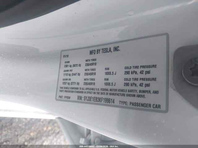 2019 TESLA MODEL 3 5YJ3E1EB3KF199614 Photo 8