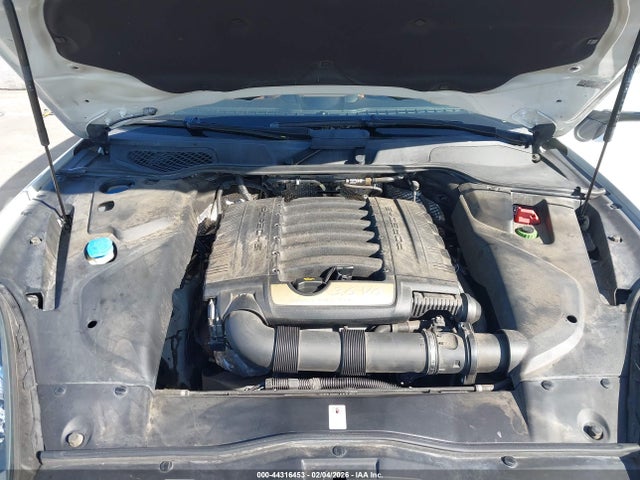 2017 PORSCHE CAYENNE WP1AA2A29HKA89482 Photo 9