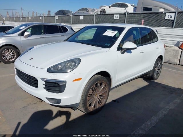 2017 PORSCHE CAYENNE WP1AA2A29HKA89482 Photo 1