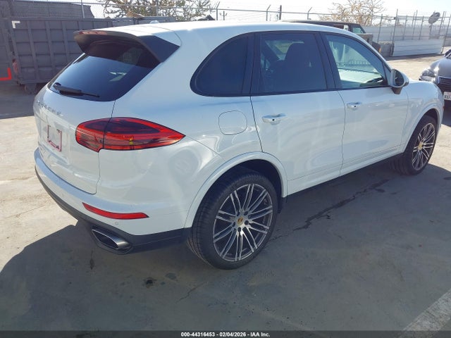2017 PORSCHE CAYENNE WP1AA2A29HKA89482 Photo 3