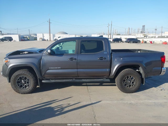 5TFAZ5CNXLX091577 Toyota Tacoma Sr5 V6