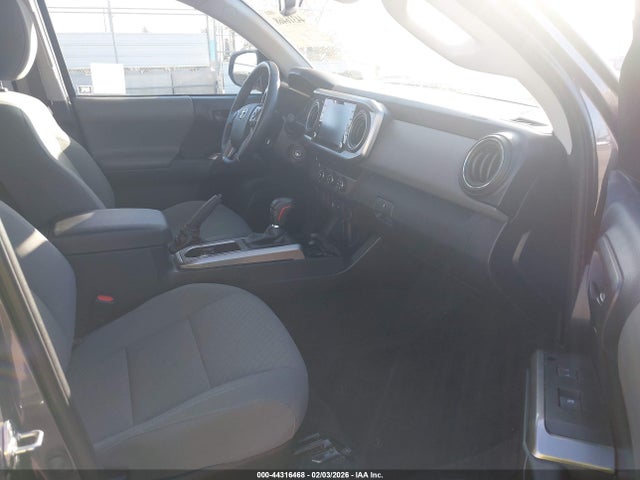 5TFAZ5CNXLX091577 Toyota Tacoma Sr5 V6