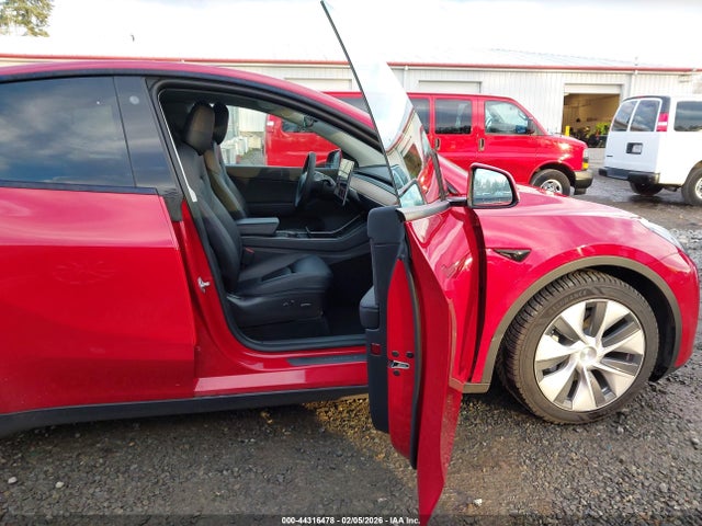 2021 TESLA MODEL Y 5YJYGDEE0MF068168 Photo 4