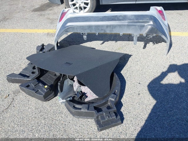 JTDKBRFUXH3545733 Toyota Prius Two