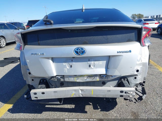 JTDKBRFUXH3545733 Toyota Prius Two