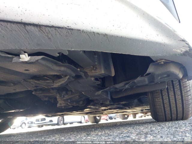 JTDKBRFUXH3545733 Toyota Prius Two