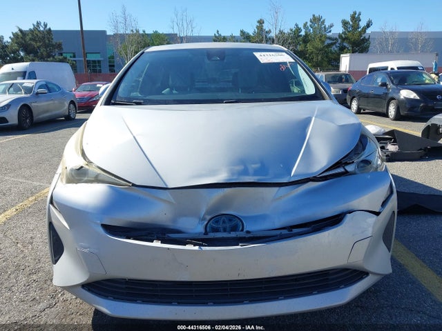 JTDKBRFUXH3545733 Toyota Prius Two