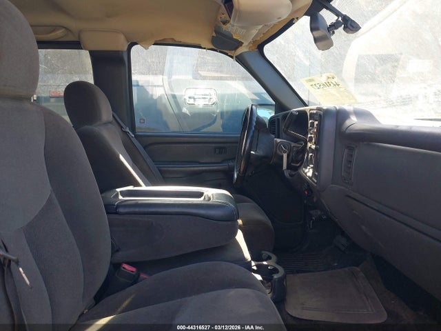 44316527 :رقم المزاد ، 2GTEC19T841246157 vin ، 2004 Gmc Sierra 1500 Sle مزاد بيع