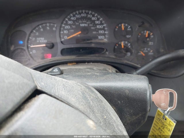 44316527 :رقم المزاد ، 2GTEC19T841246157 vin ، 2004 Gmc Sierra 1500 Sle مزاد بيع