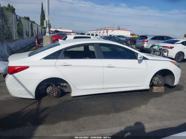 5NPEB4AC8EH829473 Hyundai SONATA GLS