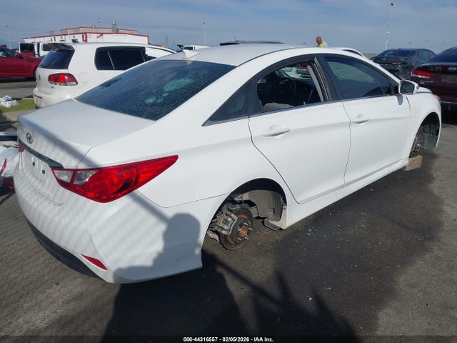 5NPEB4AC8EH829473 Hyundai SONATA GLS