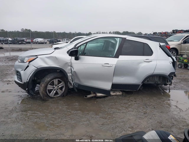 KL7CJKSB3MB317878 Chevrolet TRAX LS