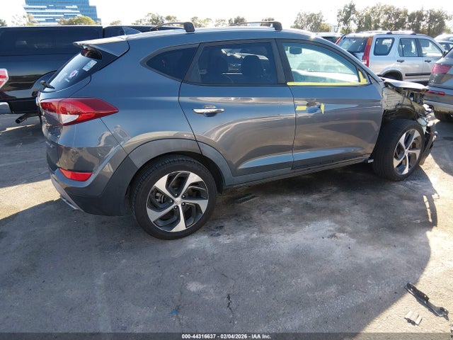 KM8J33A27HU325967 Hyundai Tucson Limited