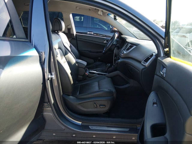 KM8J33A27HU325967 Hyundai Tucson Limited