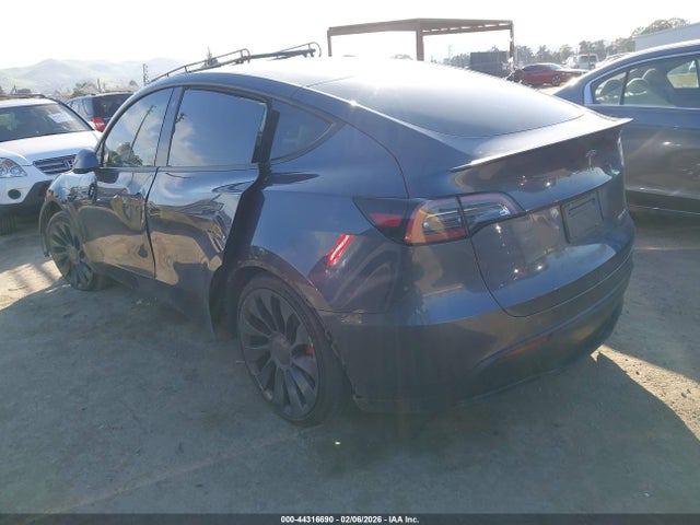 2022 TESLA MODEL Y 7SAYGDEF5NF531080 Photo 2