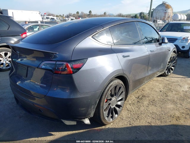 2022 TESLA MODEL Y 7SAYGDEF5NF531080 Photo 3