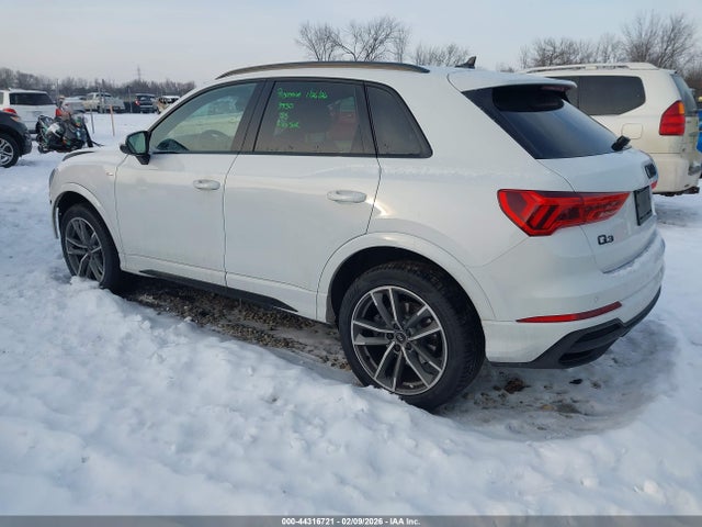 2024 AUDI Q3 WA1EECF32R1201393 Photo 2