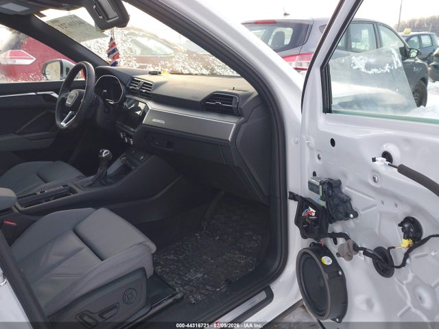 2024 AUDI Q3 WA1EECF32R1201393 Photo 4