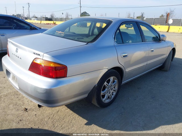 Продажа на аукционе авто 2001 Acura Tl 3.2, vin: 19UUA56651A034410, номер лота: 44316742