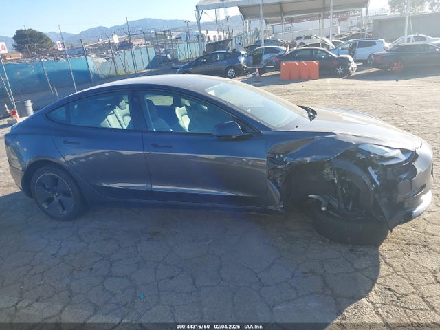 44316750 :رقم المزاد ، 5YJ3E1EA3NF298820 vin ، 2022 Tesla Model 3 Rear-wheel Drive مزاد بيع