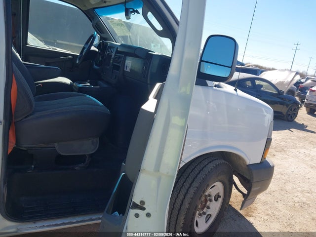 1GCWGAF14K1372319 Chevrolet Express 2500 Work Van