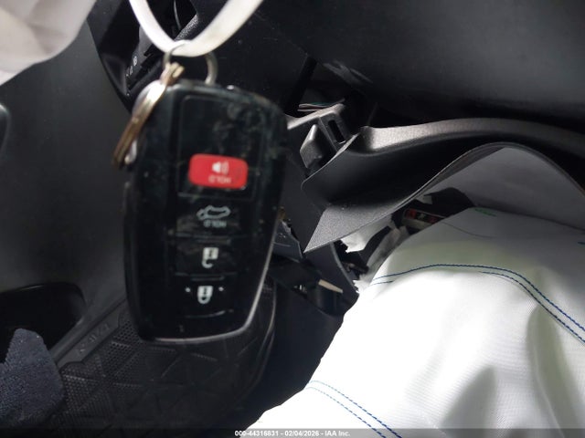 44316831 :رقم المزاد ، 2T3W1RFV9NC206792 vin ، 2022 Toyota Rav4 Xle مزاد بيع