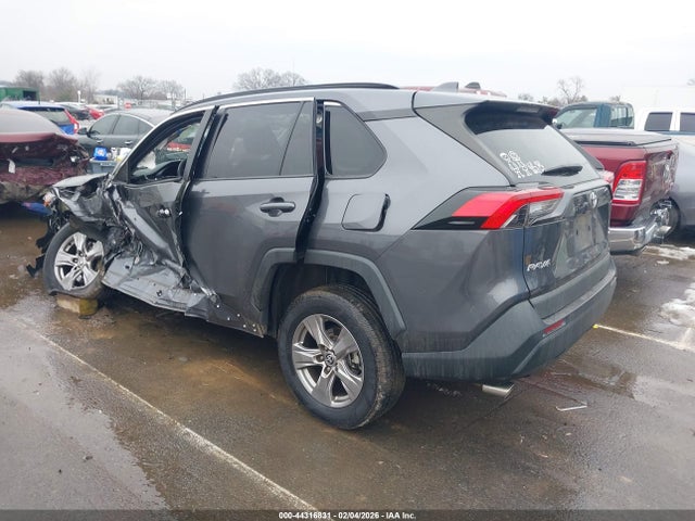 44316831 :رقم المزاد ، 2T3W1RFV9NC206792 vin ، 2022 Toyota Rav4 Xle مزاد بيع