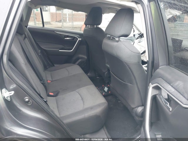 44316831 :رقم المزاد ، 2T3W1RFV9NC206792 vin ، 2022 Toyota Rav4 Xle مزاد بيع