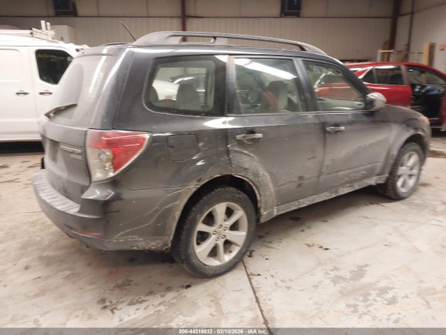 44316832 :رقم المزاد ، JF2SHABC7DH400211 vin ، 2013 Subaru Forester 2.5x مزاد بيع
