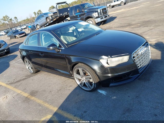 2015 AUDI A3 WAUCCGFF5F1115170 Photo 0