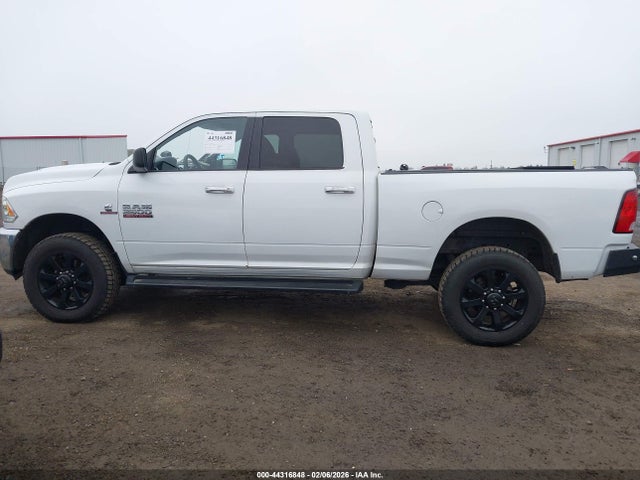 3C6UR5DL3HG610191 RAM 2500 Slt 4x4 6&#039;4 Box