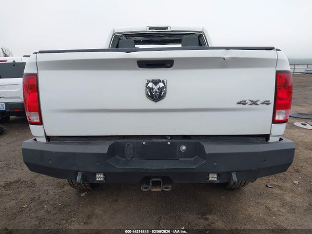 3C6UR5DL3HG610191 RAM 2500 Slt 4x4 6&#039;4 Box