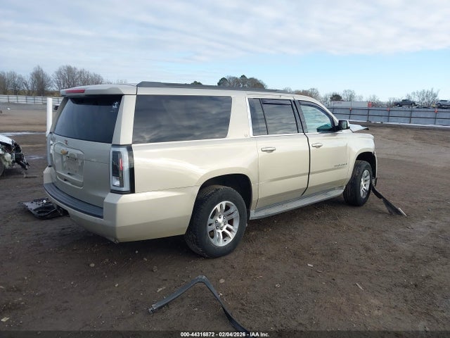 Продаж на аукціоні авто 2016 Chevrolet Suburban Lt, vin: 1GNSKHKC7GR101526, номер лоту: 44316872
