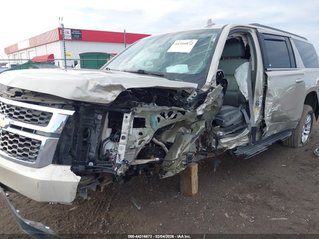 Продаж на аукціоні авто 2016 Chevrolet Suburban Lt, vin: 1GNSKHKC7GR101526, номер лоту: 44316872
