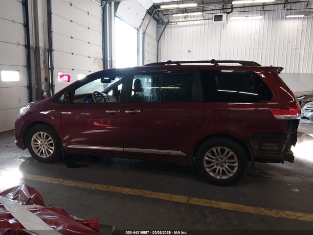 5TDYK3DC0ES411289 Toyota Sienna Xle V6 8 Passenger